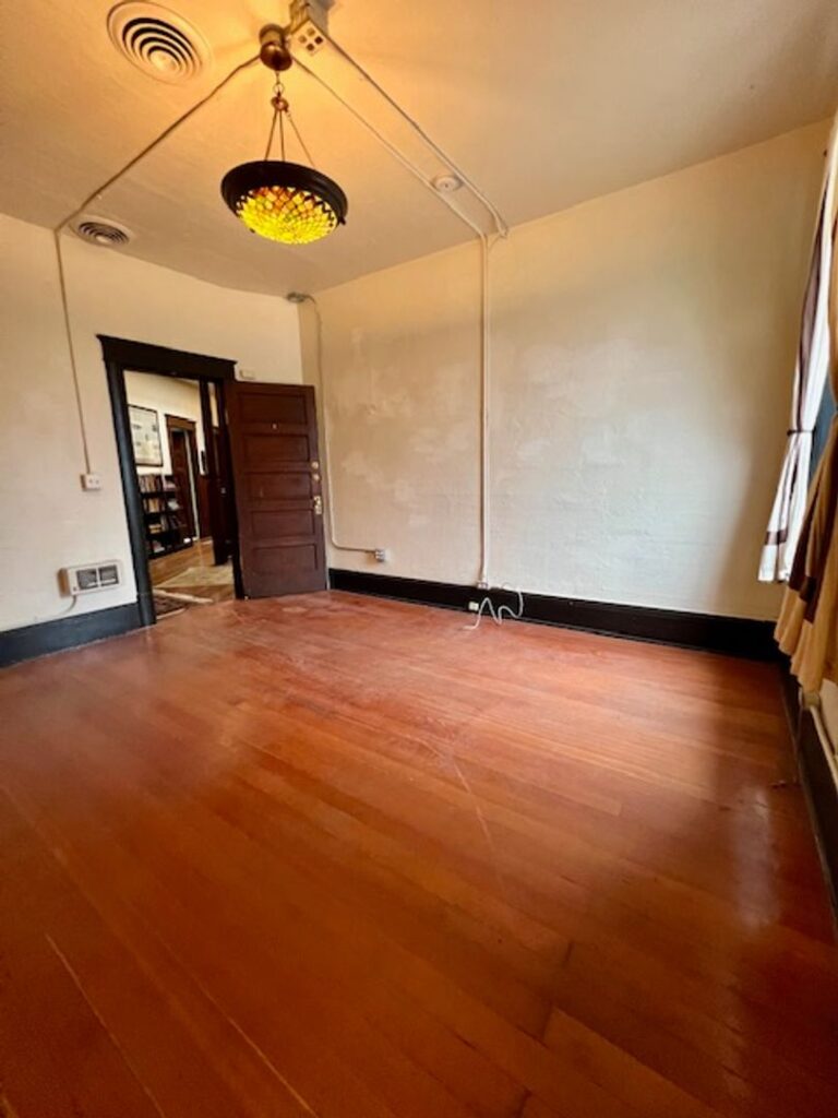 Ritz Building Art Studio in Historic Georgetown