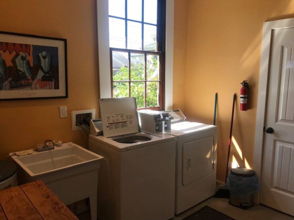 Cozy 1 Bedroom Apartment Near Beach