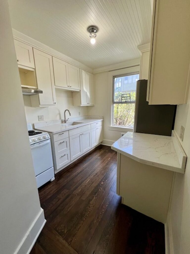 Cozy 1 Bedroom Apartment Near Beach