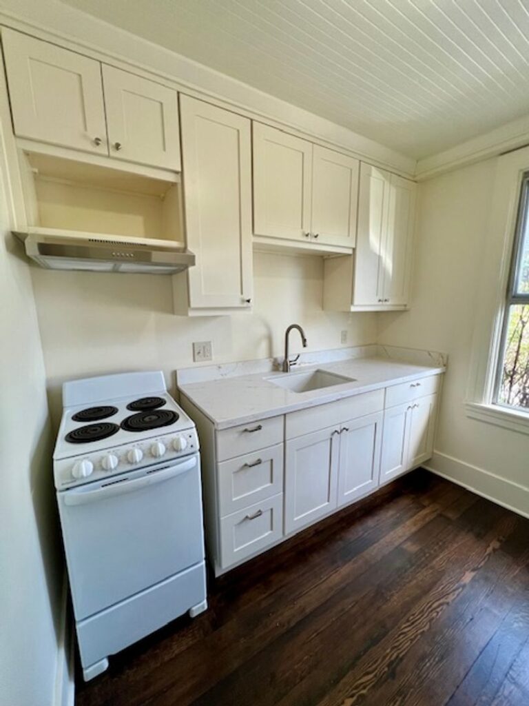 Cozy 1 Bedroom Apartment Near Beach