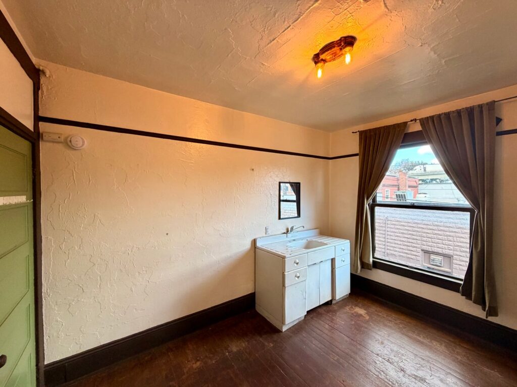 Historic Forsyth Hotel Artist Studio