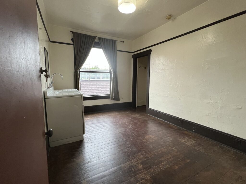 Historic Forsyth Hotel Artist Studio