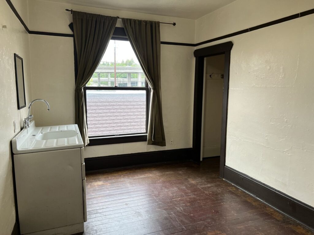 Historic Forsyth Hotel Artist Studio