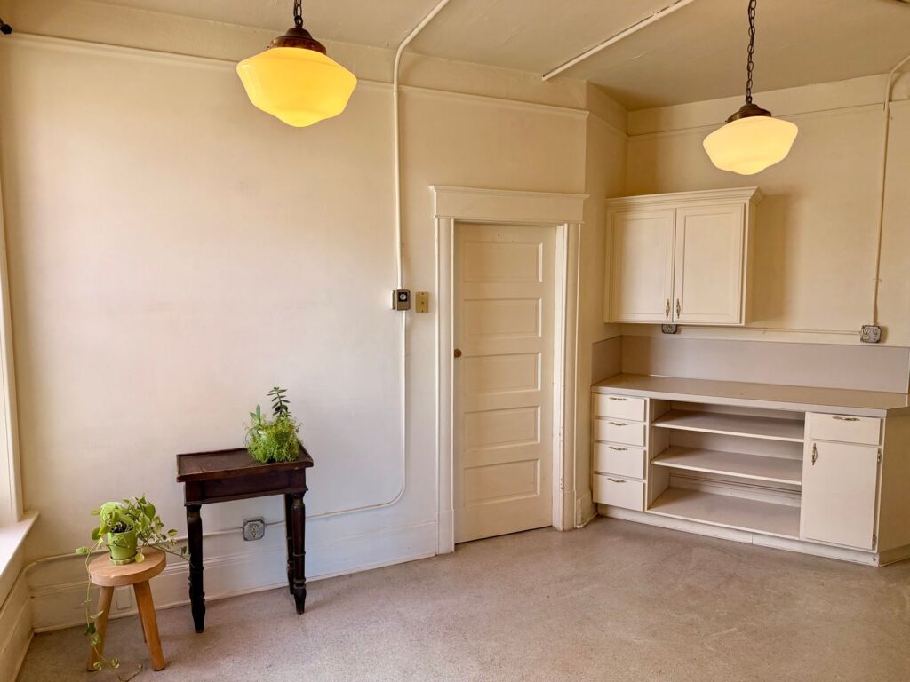 Art Studio/Office Space with Kitchen & Bathroom