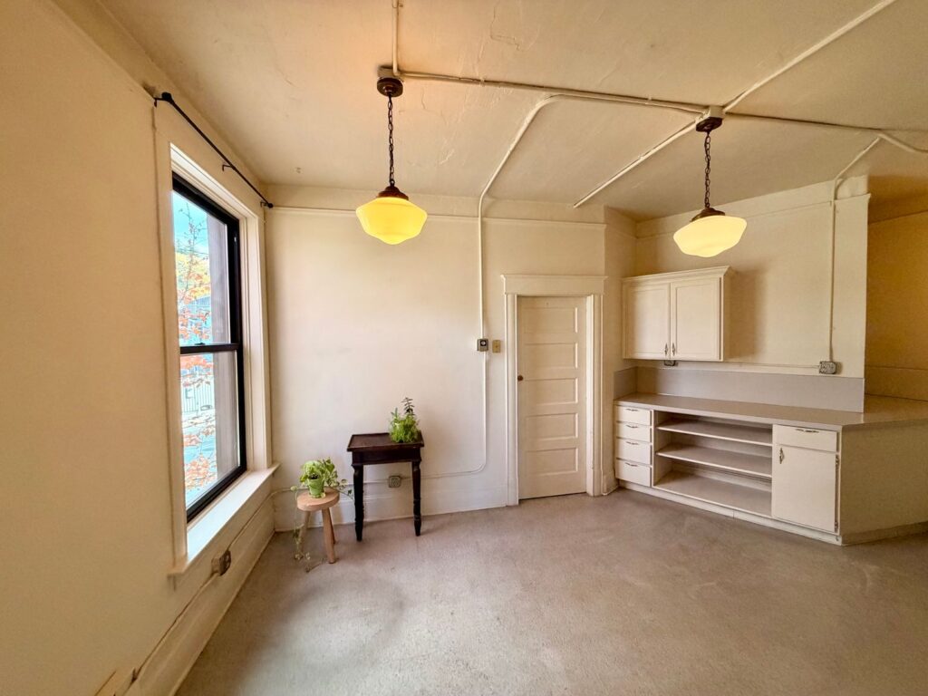 Art Studio/Office Space with Kitchen & Bathroom