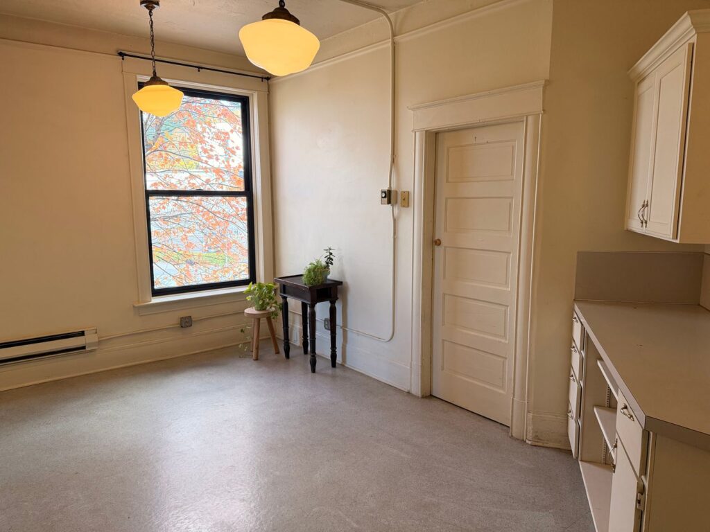 Art Studio/Office Space with Kitchen & Bathroom