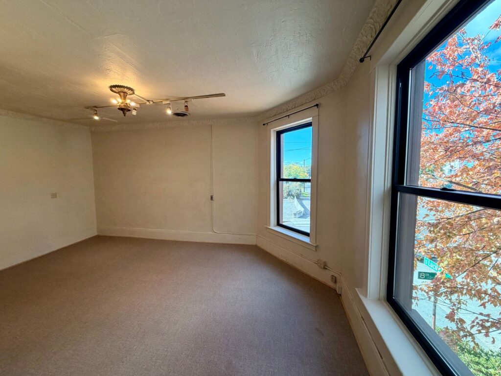Art Studio/Office Space with Kitchen & Bathroom